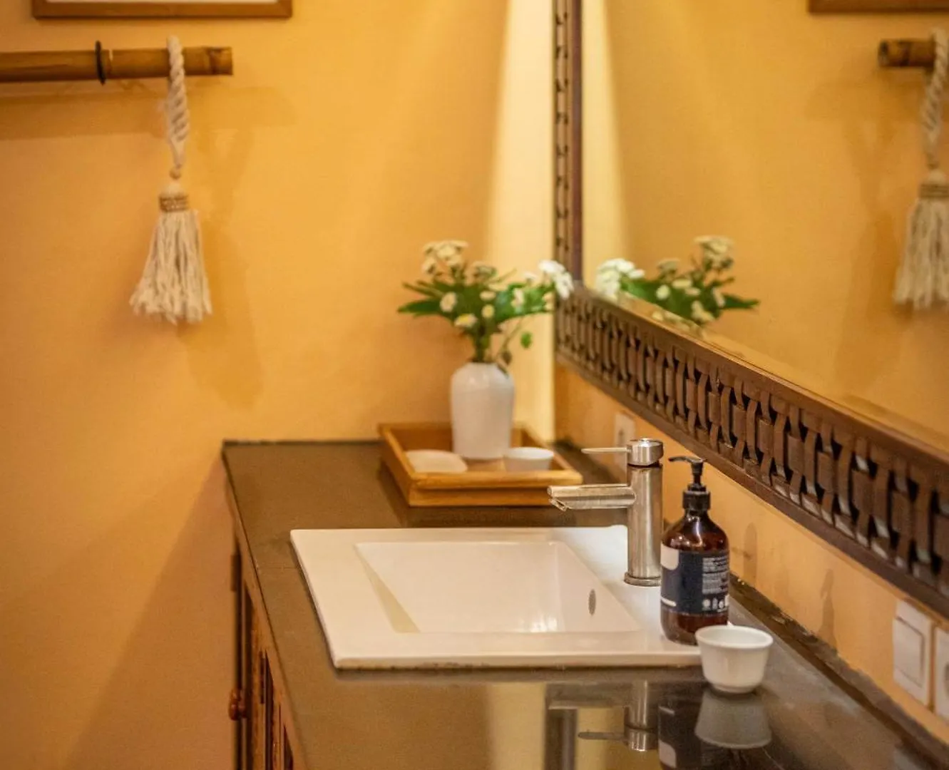 Jungle Wave Villa In Central Seminyak