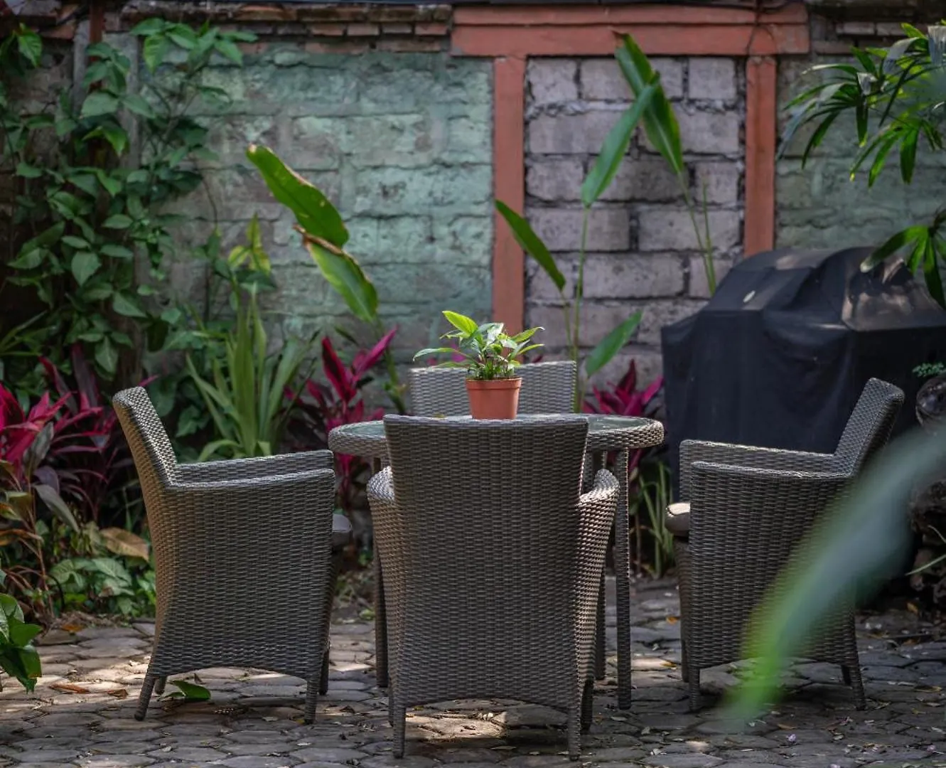 Jungle Wave Villa In Central Seminyak