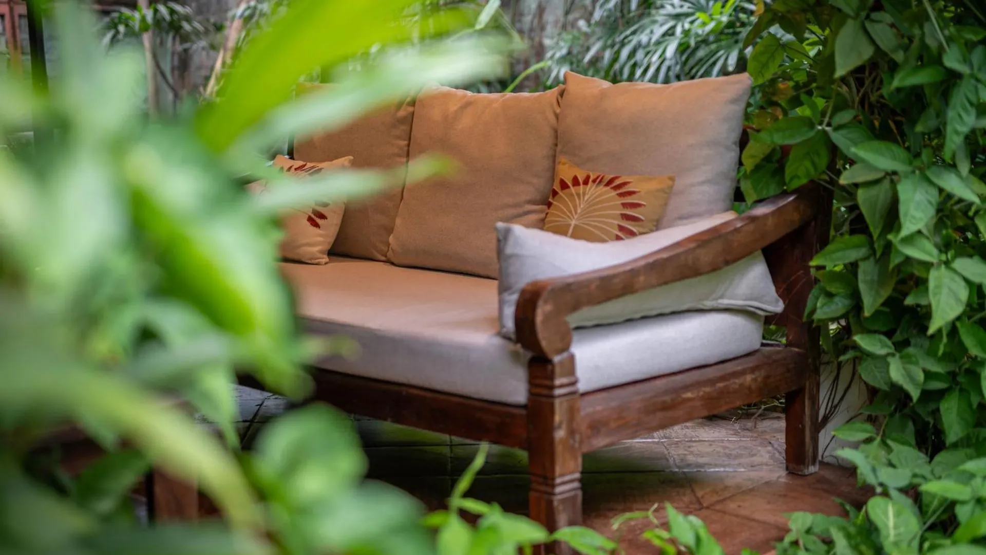 Jungle Wave Villa In Central Seminyak