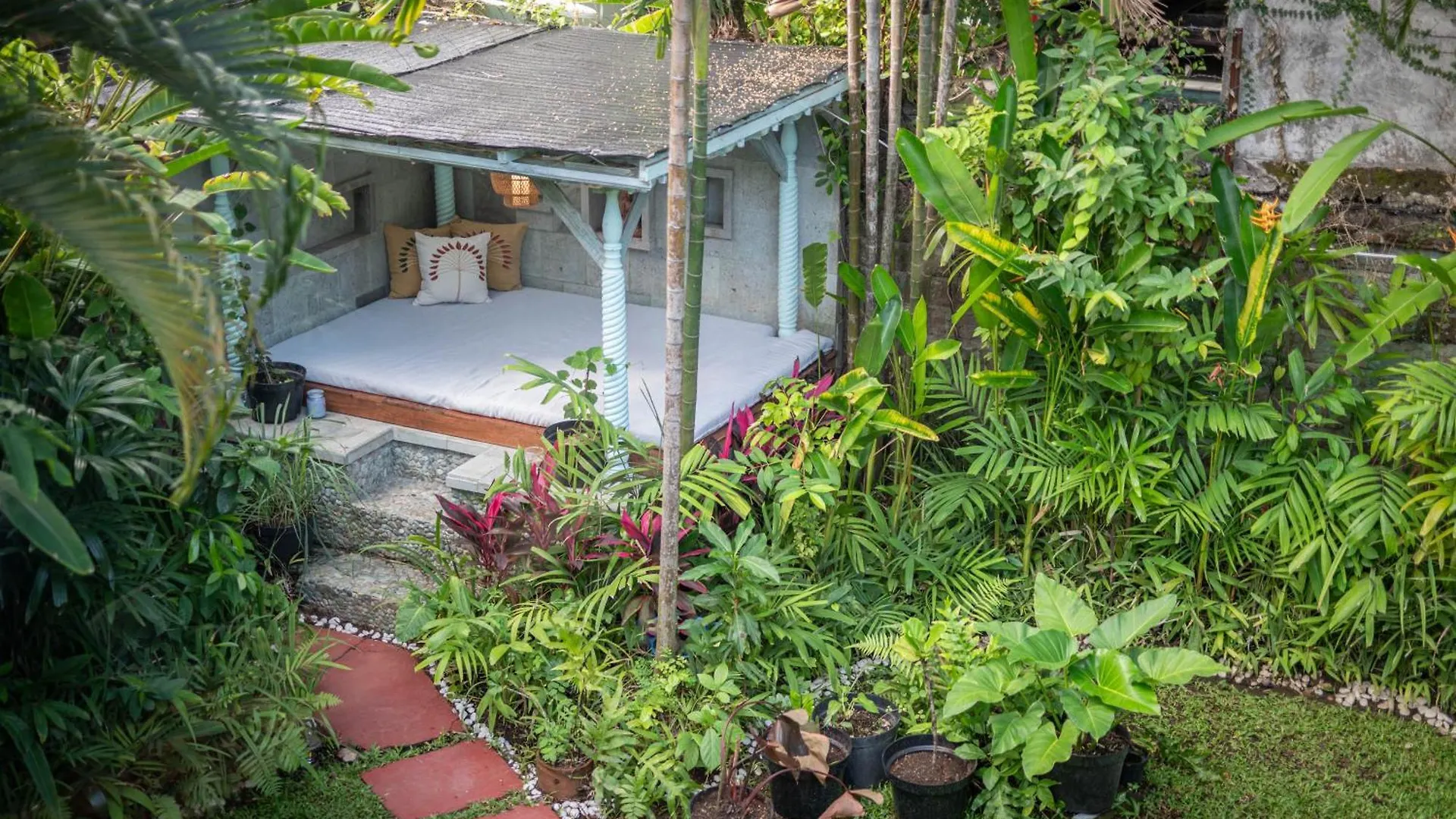 Jungle Wave Villa In Central Seminyak